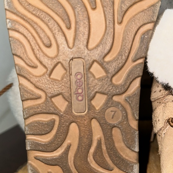 Abeo Women's Imelda Shearling Boots, Tan/Brown - Picture 13 of 15